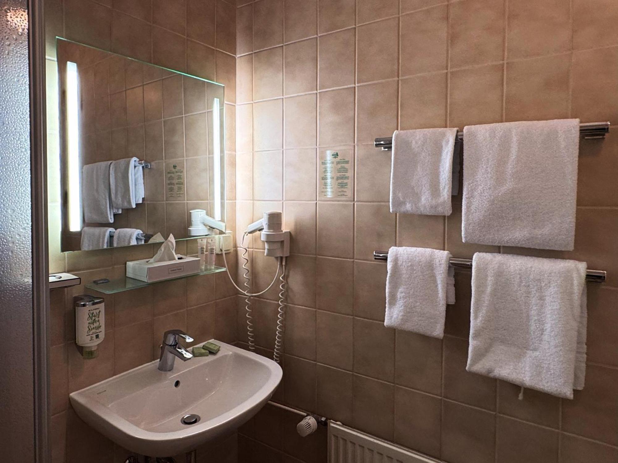 Eisberg Hotel Schwanen ラール エクステリア 写真